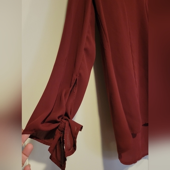 Signature Studio semi sheer maroon long sleeve blouse with ties at end of sleeve - Picture 3 of 5